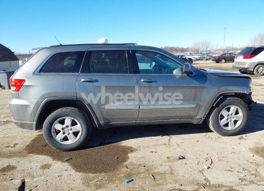 Photo 14 of 2013 Jeep Grand CHEROKEE LAREDO (VIN 1C4RJFAGXDC586066)