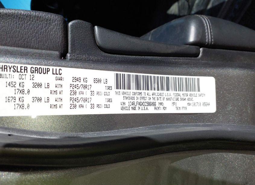 Photo 9 of 2013 Jeep Grand CHEROKEE LAREDO (VIN 1C4RJFAGXDC586066)