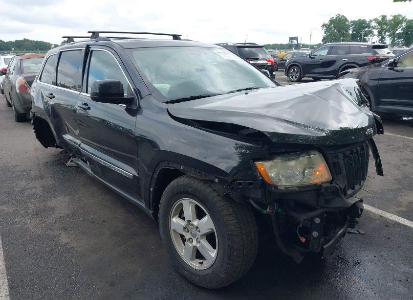 2013 Jeep Grand CHEROKEE LAREDO (VIN 1C4RJFAGXDC634679) main photo