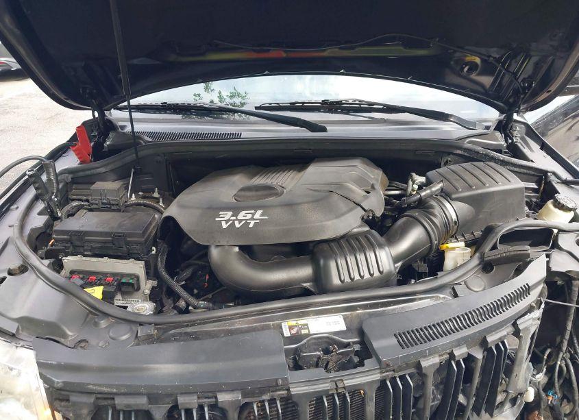 Photo 10 of 2013 Jeep Grand CHEROKEE LAREDO (VIN 1C4RJFAGXDC634679)