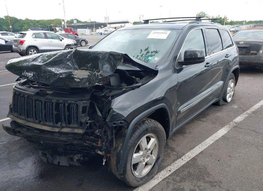 Photo 2 of 2013 Jeep Grand CHEROKEE LAREDO (VIN 1C4RJFAGXDC634679)