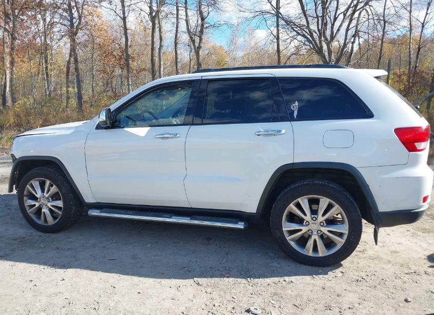 Photo 14 of 2013 Jeep Grand CHEROKEE LAREDO (VIN 1C4RJFAGXDC641616)