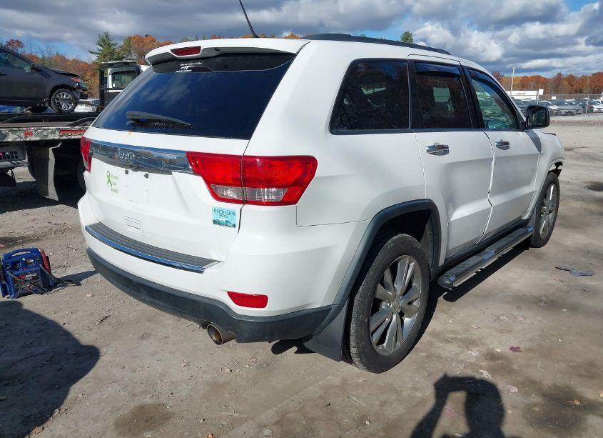 Photo 4 of 2013 Jeep Grand CHEROKEE LAREDO (VIN 1C4RJFAGXDC641616)