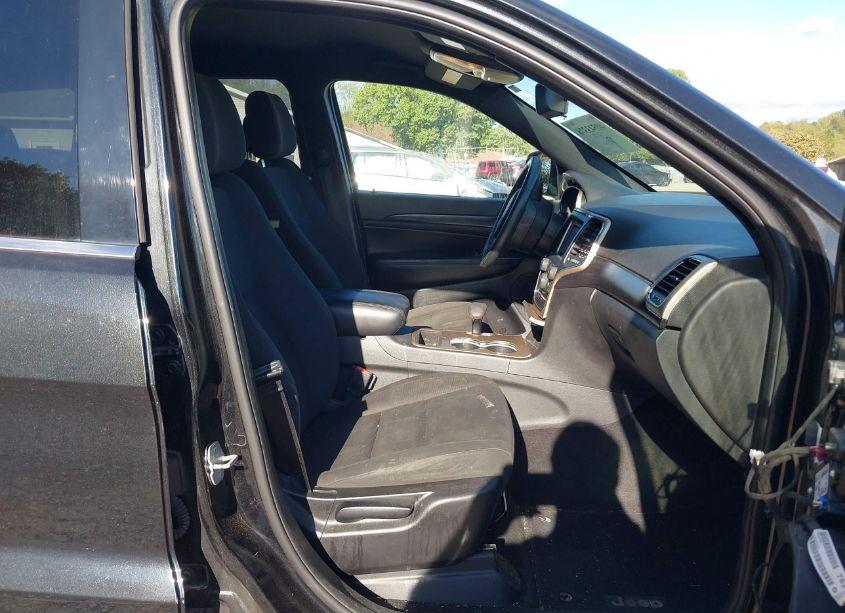 Photo 5 of 2014 Jeep Grand CHEROKEE LAREDO (VIN 1C4RJFAGXEC129016)