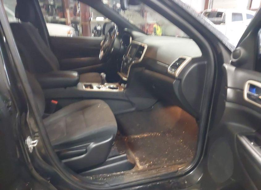 Photo 5 of 2014 Jeep Grand CHEROKEE LAREDO (VIN 1C4RJFAGXEC457990)