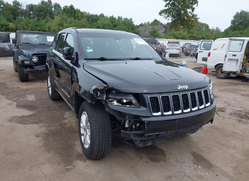 2015 Jeep Grand CHEROKEE LAREDO (VIN 1C4RJFAGXFC211748) main photo