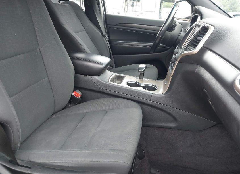 Photo 5 of 2015 Jeep Grand CHEROKEE LAREDO (VIN 1C4RJFAGXFC211748)