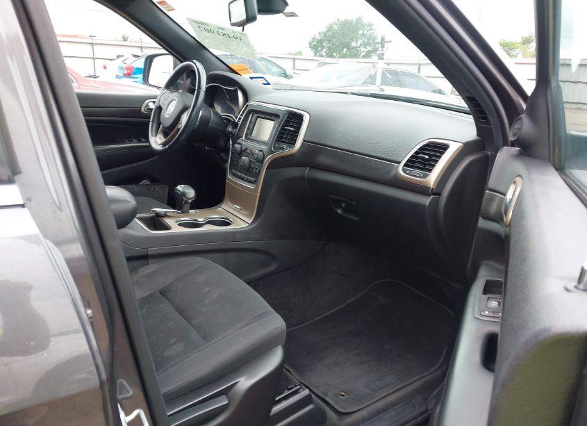 Photo 5 of 2015 Jeep Grand CHEROKEE LAREDO (VIN 1C4RJFAGXFC630814)