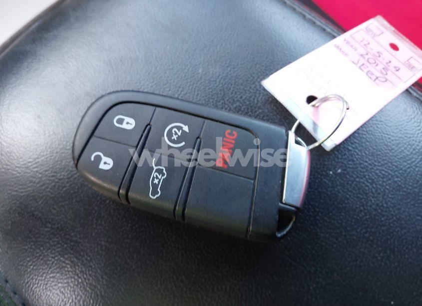 Photo 11 of 2015 Jeep Grand CHEROKEE LAREDO (VIN 1C4RJFAGXFC697087)