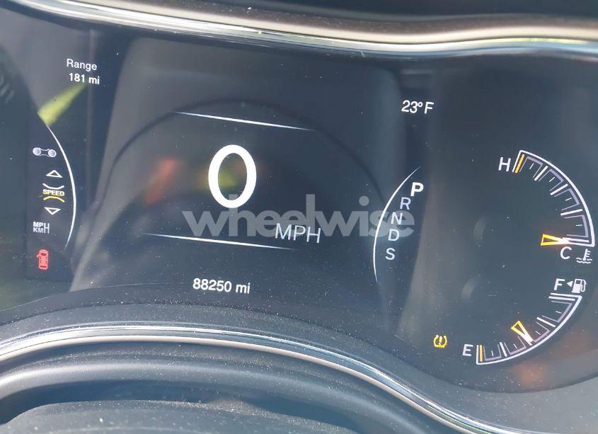 Photo 7 of 2015 Jeep Grand CHEROKEE LAREDO (VIN 1C4RJFAGXFC697087)