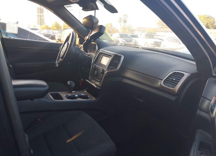 Photo 5 of 2015 Jeep Grand CHEROKEE LAREDO (VIN 1C4RJFAGXFC804445)