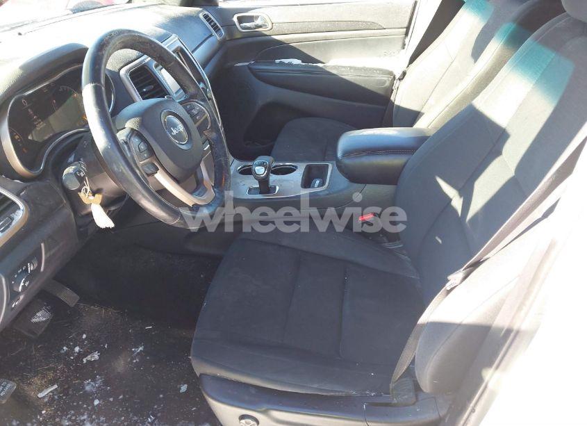 Photo 5 of 2015 Jeep Grand CHEROKEE LAREDO (VIN 1C4RJFAGXFC851703)