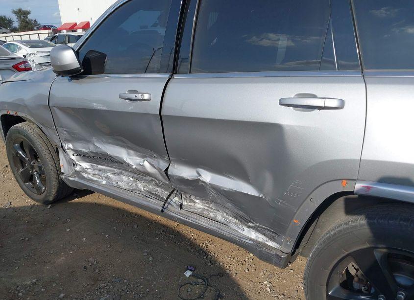 Photo 6 of 2015 Jeep Grand CHEROKEE ALTITUDE (VIN 1C4RJFAGXFC933835)