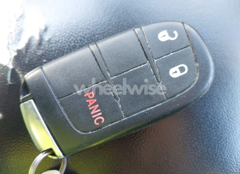 Photo 11 of 2016 Jeep Grand CHEROKEE LAREDO (VIN 1C4RJFAGXGC324844)