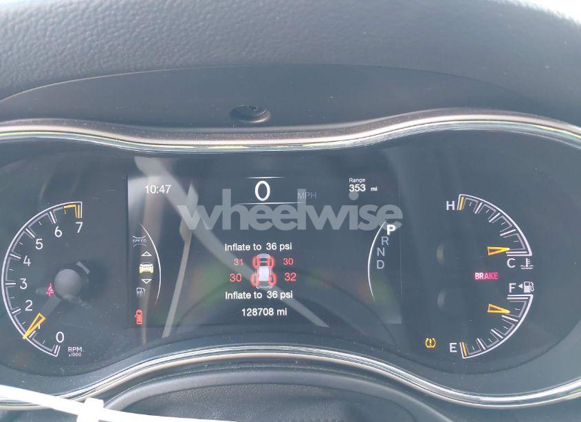 Photo 7 of 2016 Jeep Grand CHEROKEE LAREDO (VIN 1C4RJFAGXGC396255)