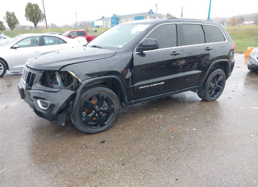 Photo 2 of 2016 Jeep Grand CHEROKEE LAREDO (VIN 1C4RJFAGXGC414463)