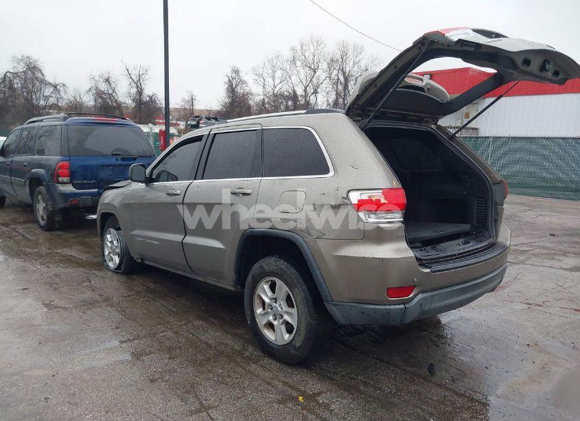 Photo 3 of 2016 Jeep Grand CHEROKEE LAREDO (VIN 1C4RJFAGXGC458897)