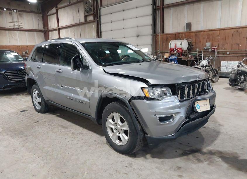 2017 Jeep Grand CHEROKEE LAREDO 4X4 (VIN 1C4RJFAGXHC749157) main photo