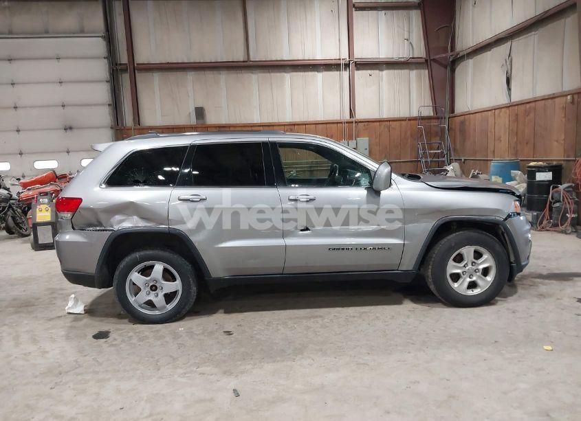 Photo 13 of 2017 Jeep Grand CHEROKEE LAREDO 4X4 (VIN 1C4RJFAGXHC749157)