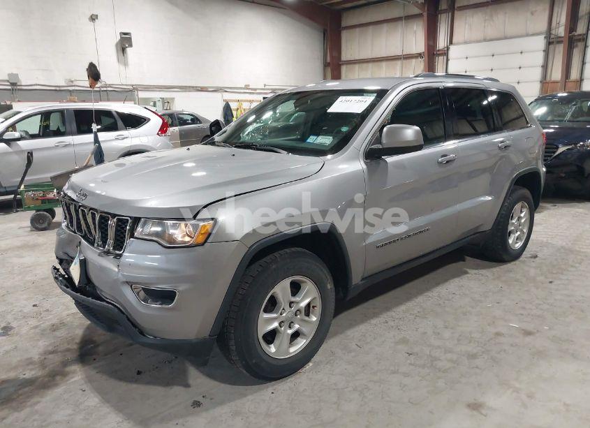Photo 2 of 2017 Jeep Grand CHEROKEE LAREDO 4X4 (VIN 1C4RJFAGXHC749157)