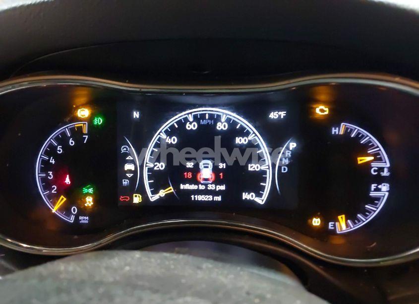 Photo 7 of 2017 Jeep Grand CHEROKEE LAREDO 4X4 (VIN 1C4RJFAGXHC749157)