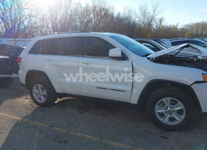 Photo 13 of 2017 Jeep Grand CHEROKEE LAREDO 4X4 (VIN 1C4RJFAGXHC756562)