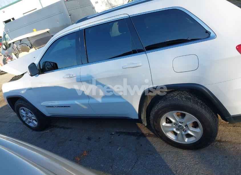 Photo 14 of 2017 Jeep Grand CHEROKEE LAREDO 4X4 (VIN 1C4RJFAGXHC756562)