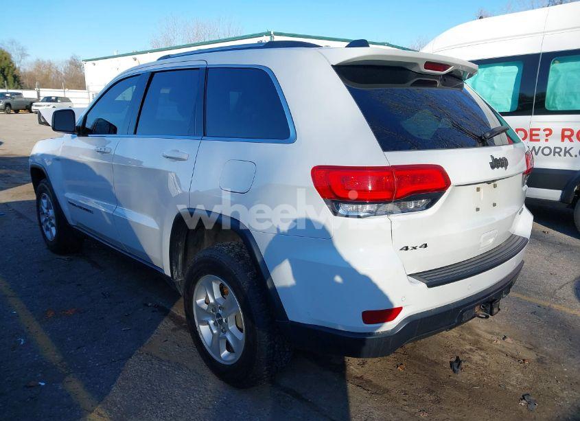 Photo 3 of 2017 Jeep Grand CHEROKEE LAREDO 4X4 (VIN 1C4RJFAGXHC756562)