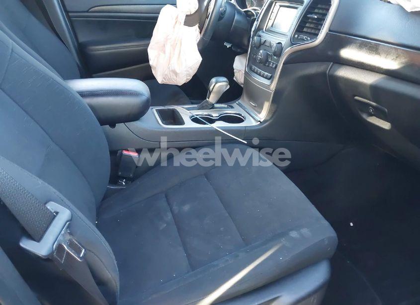 Photo 5 of 2017 Jeep Grand CHEROKEE LAREDO 4X4 (VIN 1C4RJFAGXHC756562)