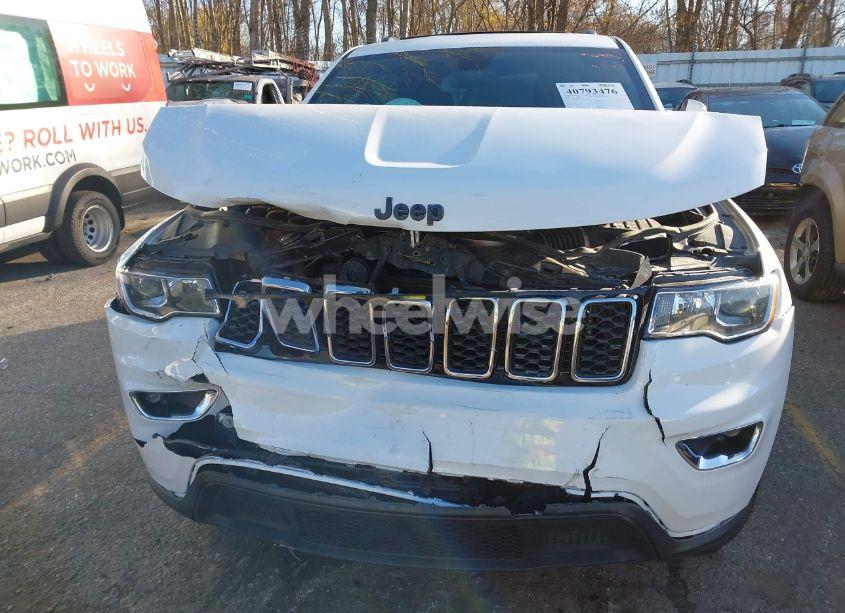 Photo 6 of 2017 Jeep Grand CHEROKEE LAREDO 4X4 (VIN 1C4RJFAGXHC756562)