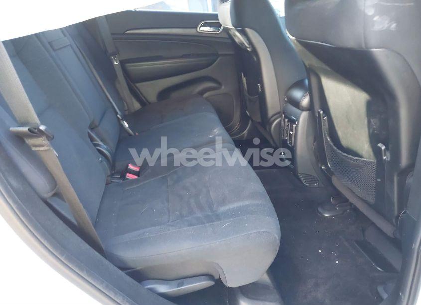 Photo 8 of 2017 Jeep Grand CHEROKEE LAREDO 4X4 (VIN 1C4RJFAGXHC756562)