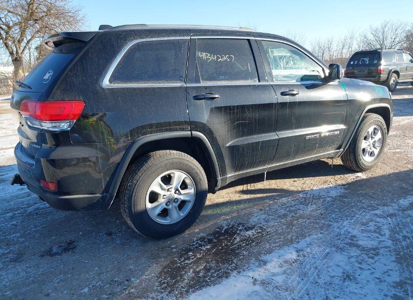 Photo 4 of 2017 Jeep Grand CHEROKEE LAREDO 4X4 (VIN 1C4RJFAGXHC784166)