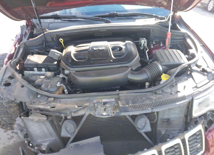 Photo 10 of 2017 Jeep Grand CHEROKEE LAREDO 4X4 (VIN 1C4RJFAGXHC784250)