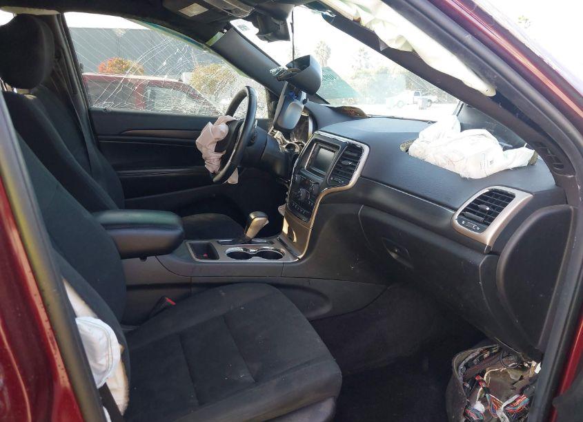 Photo 5 of 2017 Jeep Grand CHEROKEE LAREDO 4X4 (VIN 1C4RJFAGXHC784250)