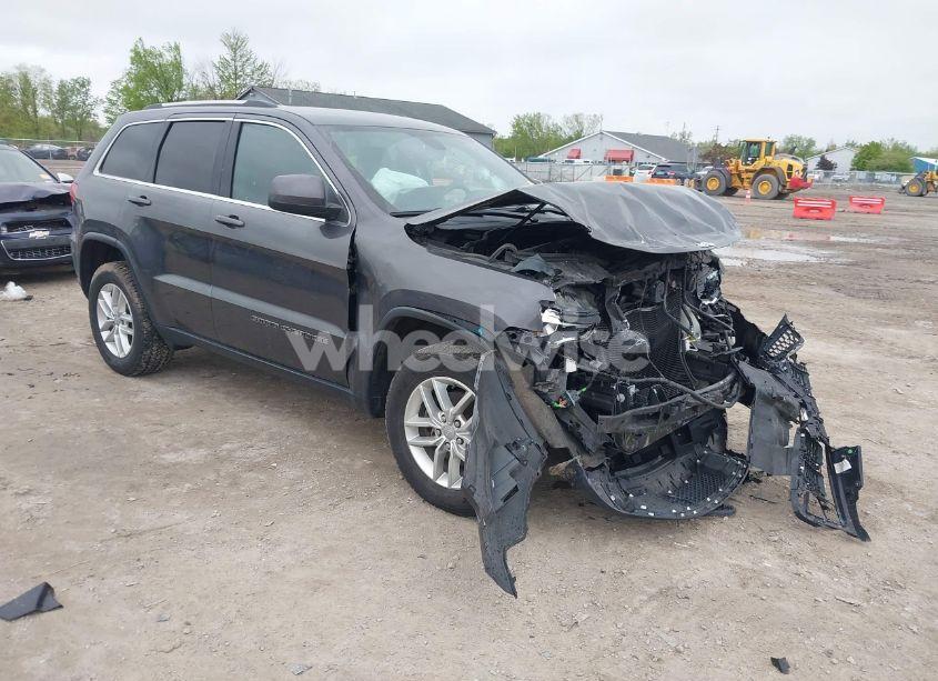 2017 Jeep Grand CHEROKEE LAREDO 4X4 (VIN 1C4RJFAGXHC784510) main photo