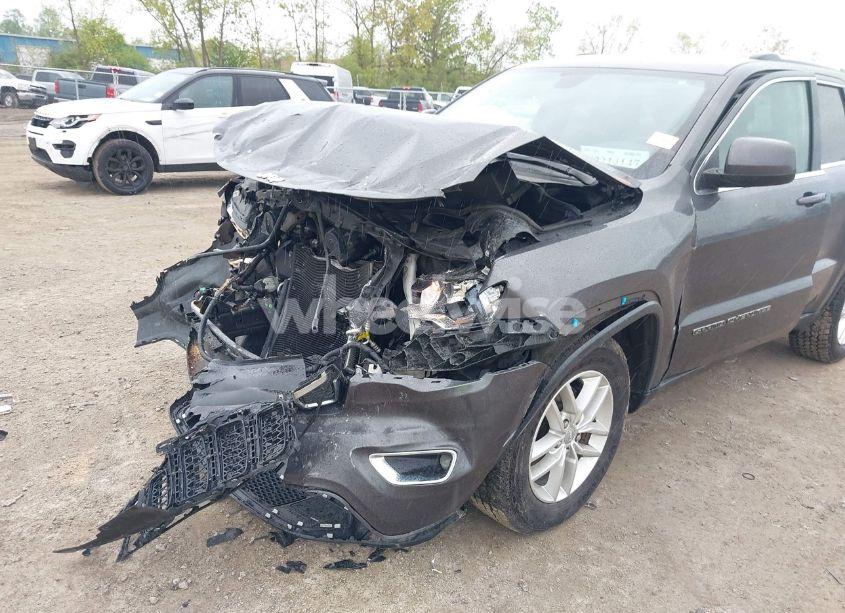 Photo 6 of 2017 Jeep Grand CHEROKEE LAREDO 4X4 (VIN 1C4RJFAGXHC784510)