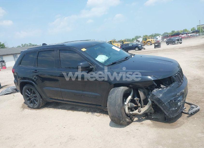 Photo 13 of 2017 Jeep Grand CHEROKEE ALTITUDE 4X4 (VIN 1C4RJFAGXHC818834)