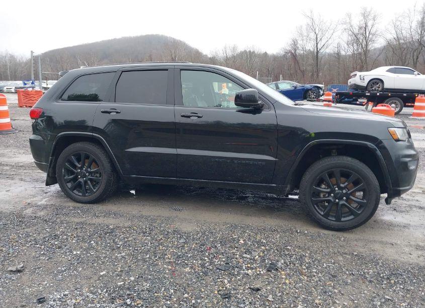 Photo 13 of 2018 Jeep Grand CHEROKEE ALTITUDE 4X4 (VIN 1C4RJFAGXJC119967)