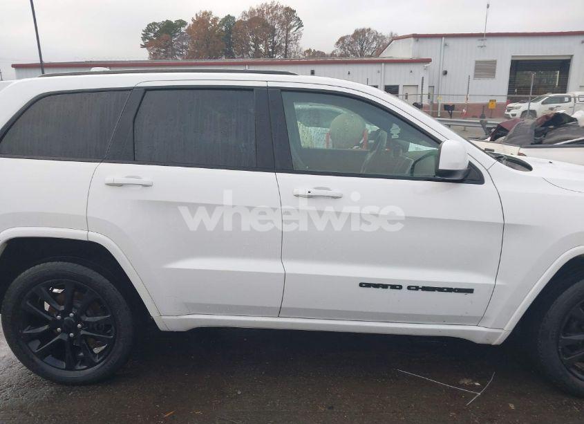 Photo 13 of 2018 Jeep Grand CHEROKEE ALTITUDE 4X4 (VIN 1C4RJFAGXJC123291)