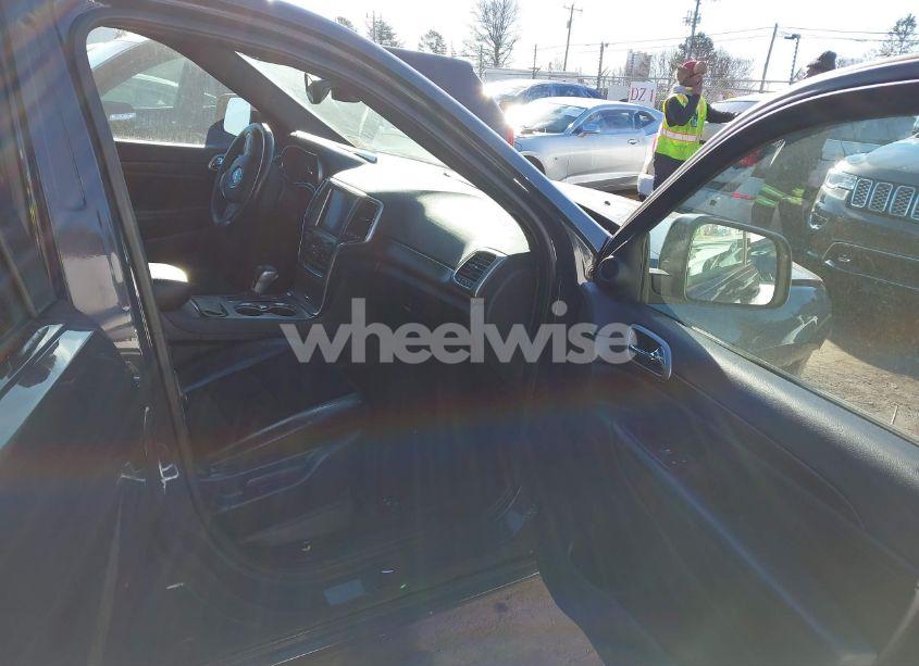 Photo 5 of 2018 Jeep Grand CHEROKEE ALTITUDE 4X4 (VIN 1C4RJFAGXJC147400)