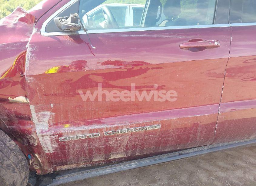 Photo 15 of 2018 Jeep Grand CHEROKEE LAREDO E 4X4 (VIN 1C4RJFAGXJC280612)