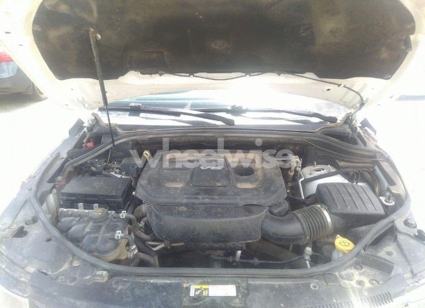 Photo 10 of 2018 Jeep Grand CHEROKEE LAREDO E 4X4 (VIN 1C4RJFAGXJC318016)