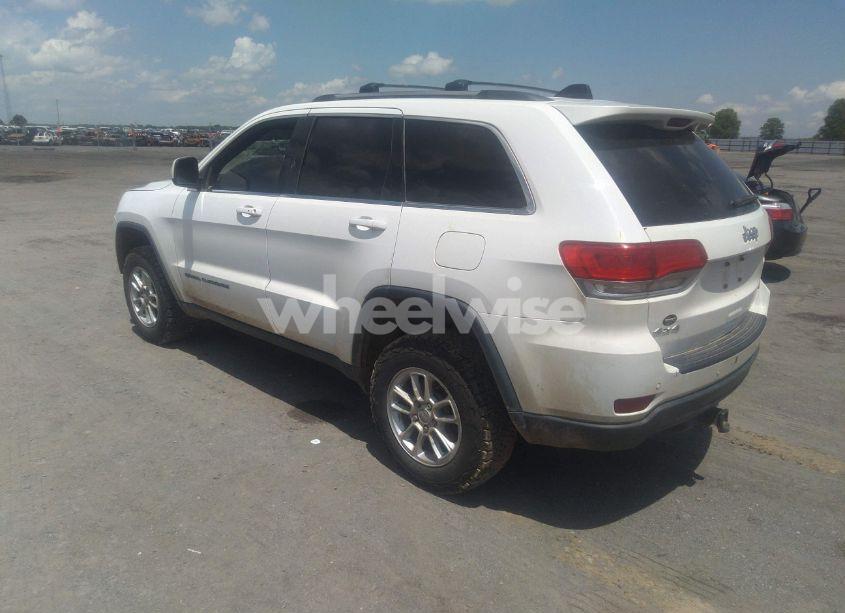 Photo 3 of 2018 Jeep Grand CHEROKEE LAREDO E 4X4 (VIN 1C4RJFAGXJC318016)