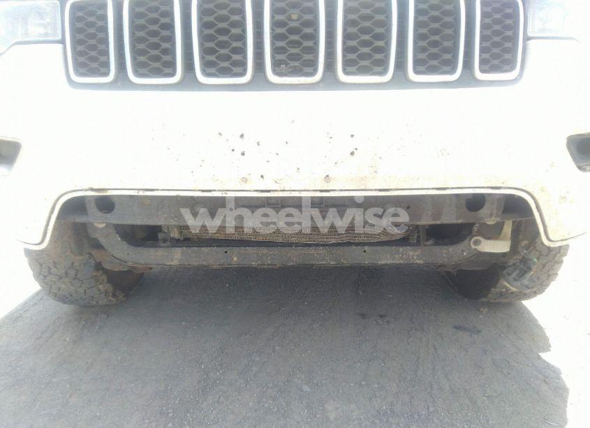 Photo 6 of 2018 Jeep Grand CHEROKEE LAREDO E 4X4 (VIN 1C4RJFAGXJC318016)