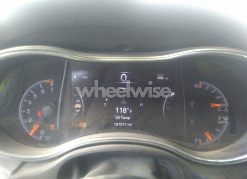 Photo 7 of 2018 Jeep Grand CHEROKEE LAREDO E 4X4 (VIN 1C4RJFAGXJC318016)