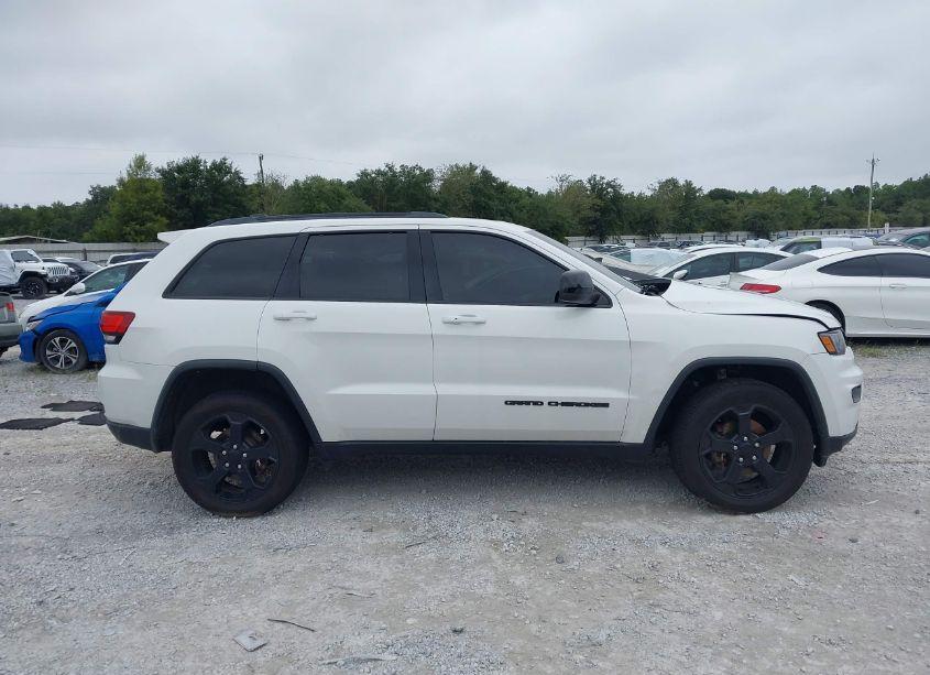 Photo 13 of 2018 Jeep Grand CHEROKEE UPLAND 4X4 (VIN 1C4RJFAGXJC352358)