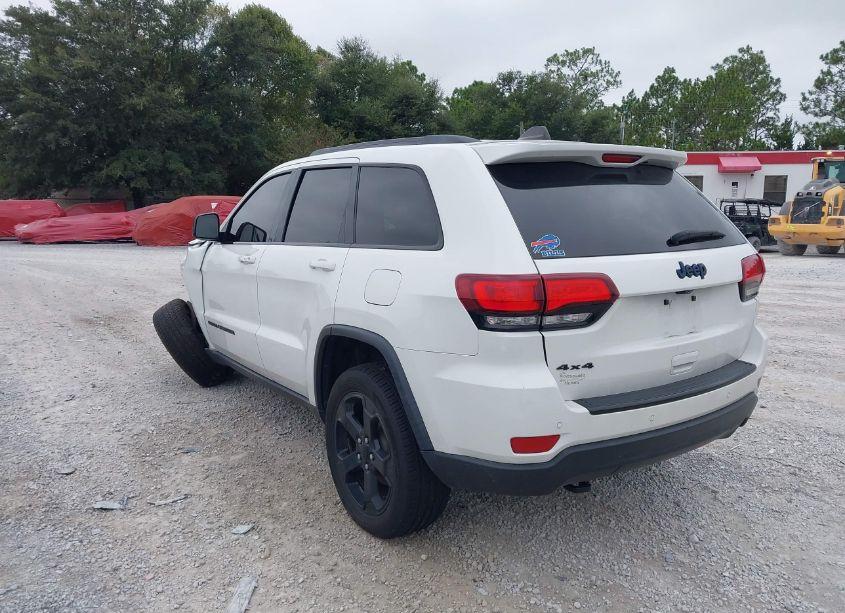 Photo 3 of 2018 Jeep Grand CHEROKEE UPLAND 4X4 (VIN 1C4RJFAGXJC352358)