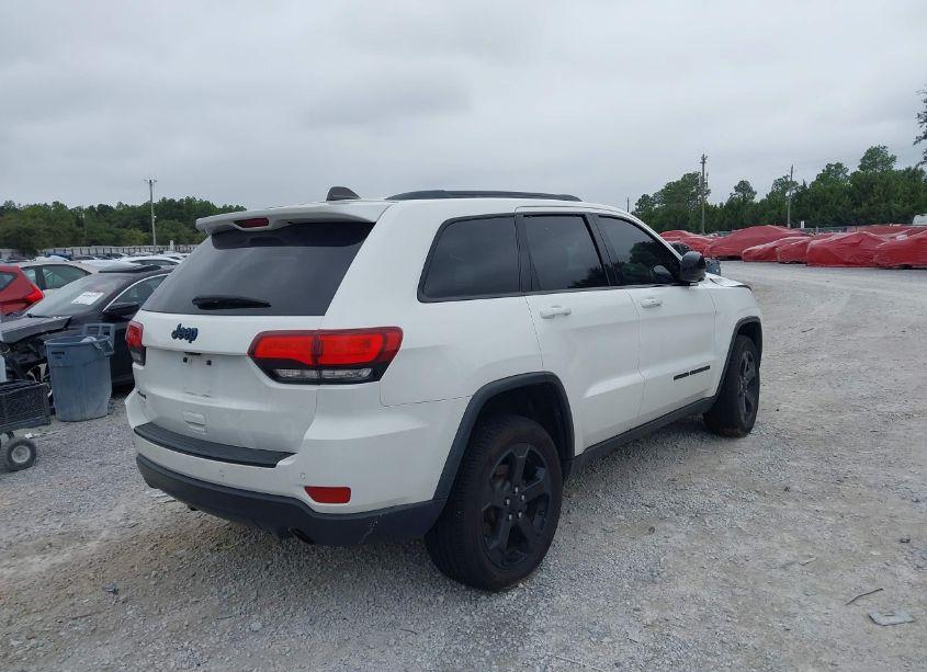 Photo 4 of 2018 Jeep Grand CHEROKEE UPLAND 4X4 (VIN 1C4RJFAGXJC352358)