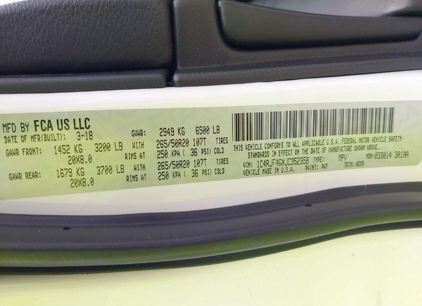 Photo 9 of 2018 Jeep Grand CHEROKEE UPLAND 4X4 (VIN 1C4RJFAGXJC352358)