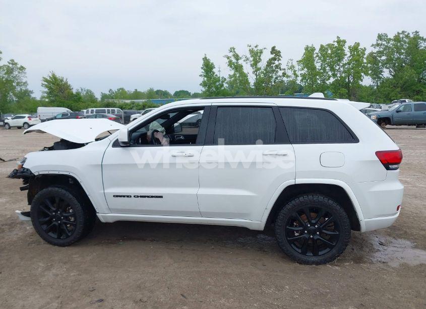 Photo 15 of 2018 Jeep Grand CHEROKEE ALTITUDE 4X4 (VIN 1C4RJFAGXJC357320)